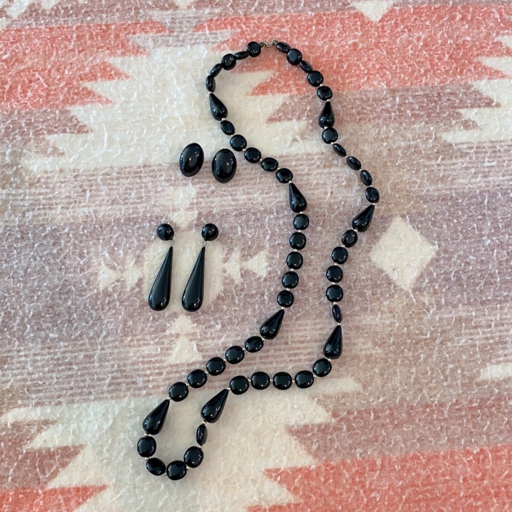 Vintage Fashion Jewelry Necklace & Earrings